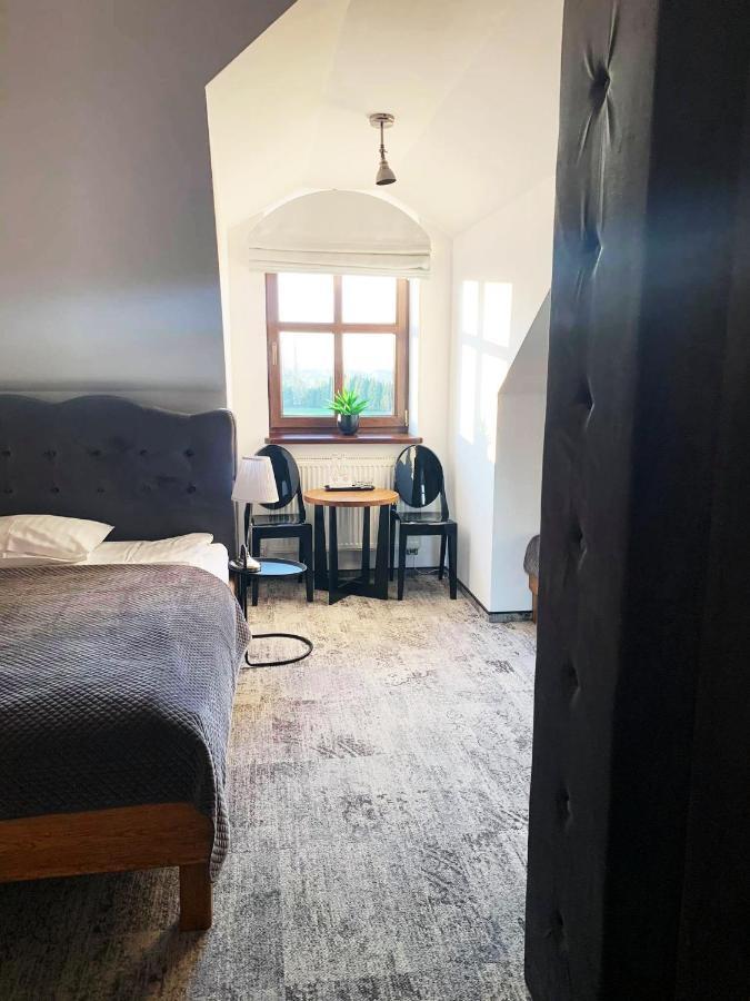Dwór Karwacz Acomodação com café da manhã Przasnysz Exterior foto